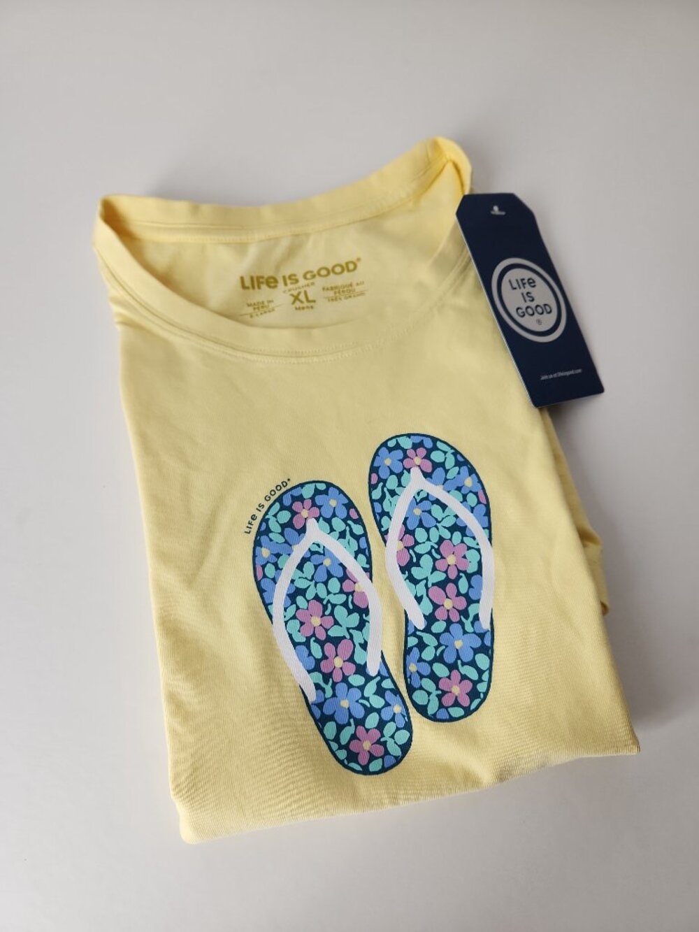 Life Is Good men's Crusher t-shirt tee Flower Flip Flops Sandy Yellow XL NWT
